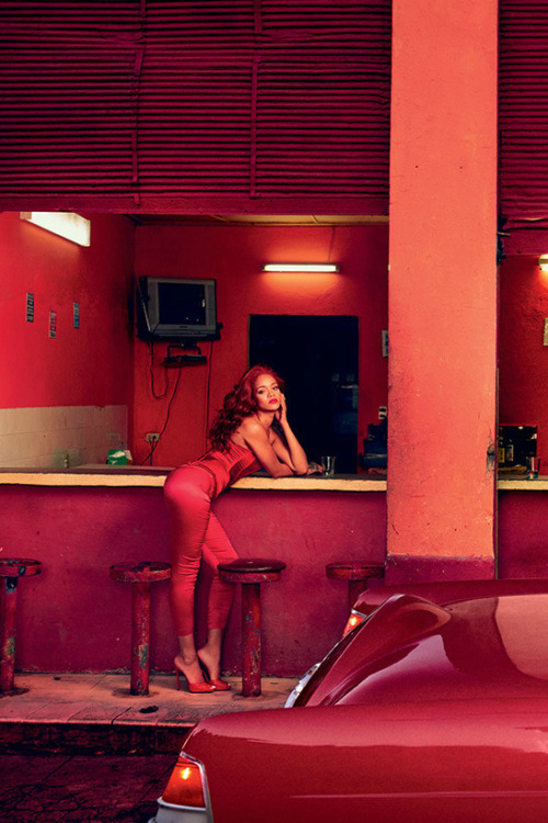 fuckyeahrihanna:Rihanna for Vanity Fair Magazine