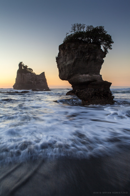 Giant’s Head Sea Stack // West Coast, South Island, New...