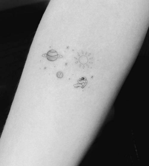 The Best Minimalist Tattoos For Women – TribeTats