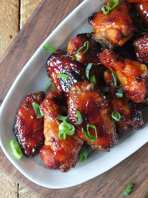 foodffs:OVEN-BAKED HONEY-SRIRACHA CHICKEN WINGSFollow for...