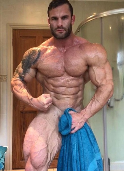 luvmanli:gymlifemuscle:Andrew PickeringAndrew Pickering