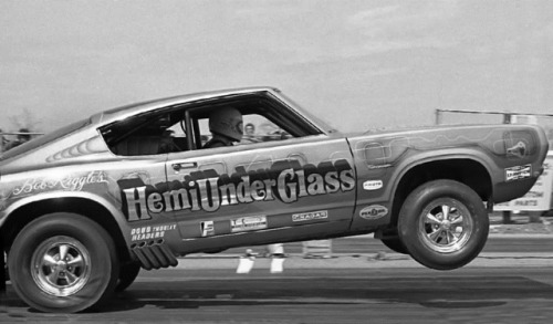 cncenginedynamics:Bob Riggle’s Hemi Under Glass