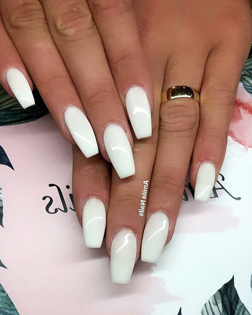 q nails, majestic nails, outfits, model, dream 1,2 or 3?nailsvibez  By amila.nails 