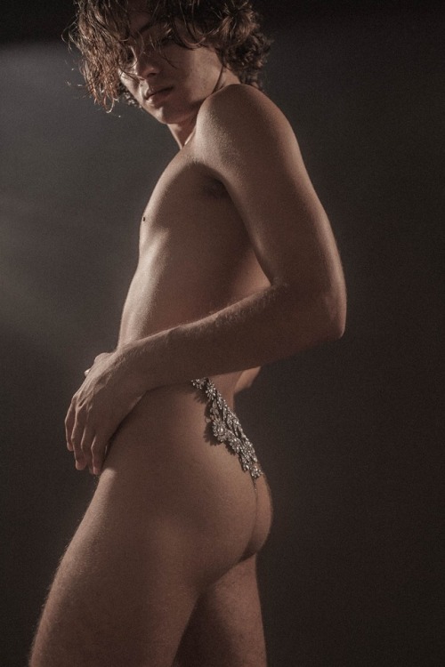 longhairedboysonly:Rodrigo Yala by Jose Martinez