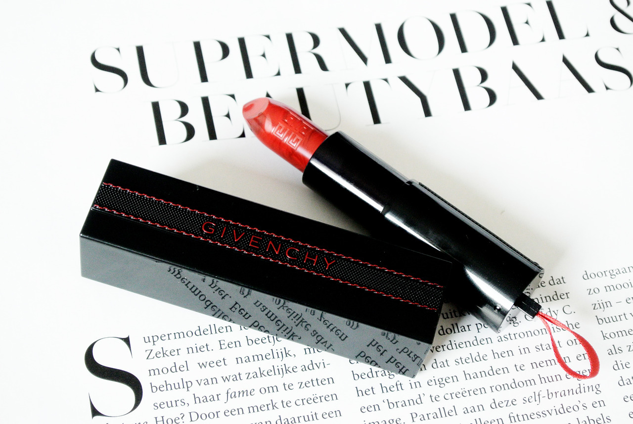givenchy 13 rouge interdit
