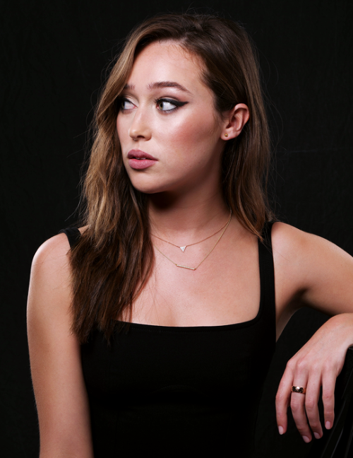 breathtakingqueens:Alycia Debnam-Carey photographed at San...