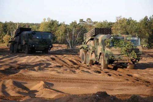 bmashine:Polish MLRS wr-40 langusta and a 155-mm artillery was...