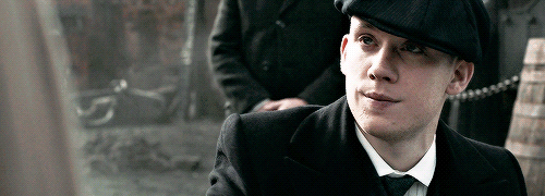 VOTER CHATOUILLE LA MANDRAGORE DE GARDE DU BUREAU DE MOIRA - Page 30 Tumblr_ohgien2H1Y1qkt655o4_500
