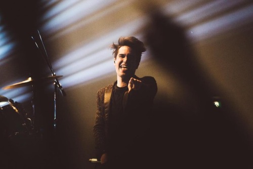 panic! at the disco brendon urie instagram pftwtour p!atd