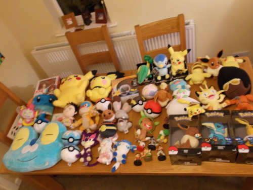 castaform:Plush and figures for sale please read/reblog ;A;So...