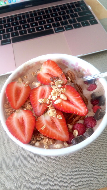 strawberry chocolate bowls | Tumblr