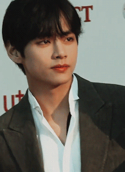 https://66.media.tumblr.com/1c2ab21fce914865b758120eeeea287a/tumblr_pqgmt6m7ft1svb0geo2_r1_250.gif
