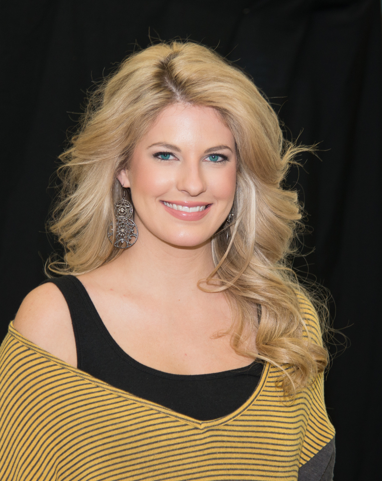 Krystin Pellerin Krystin Pellerin new picture Krystin Pellerin Krystin Pellerin new photo