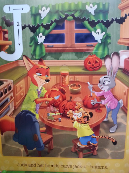 toonyfan411:I just found a new Disney Halloween book, Gogo...