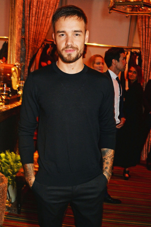 thedailypayne:Liam at Victoria Beckham’s 10th Anniversary party...