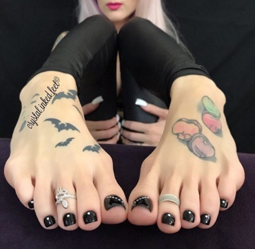 gixxxer0815:footmaven:prostock27:@crystal_inked_feet...