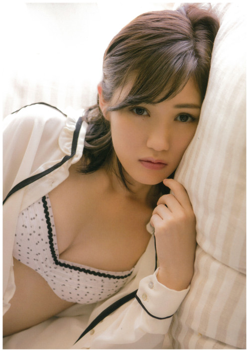 voz48reloaded:Watanabe Mayu 3rd Photobook - 「Shiranai uchi...