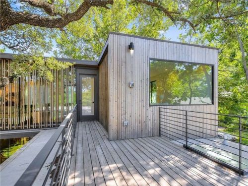 house2house:$1,475,000 / 2583 sq ft2018Austin, Texas