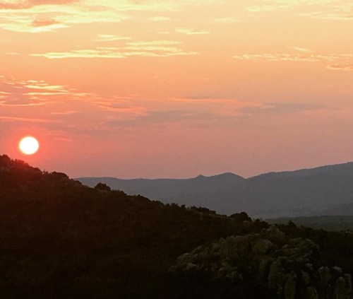 Wakey Wakey!! ☀️⛰ #viewfrommywindow #sardegna #morningall...