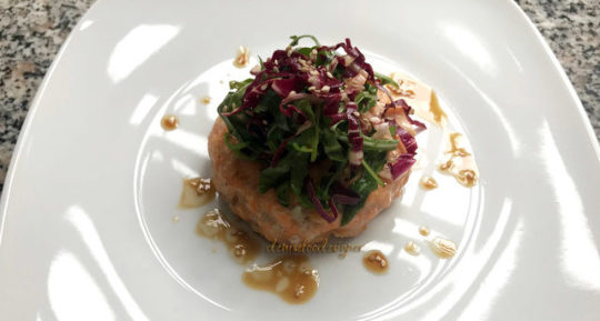 SALMON BURGER AND ORIENTAL FLAVOR SALAD – Denise Ippolito