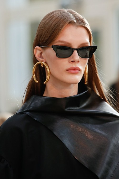 rrrusskaya:Valentino Ready to Wear Spring - Summer 2019.Model:...