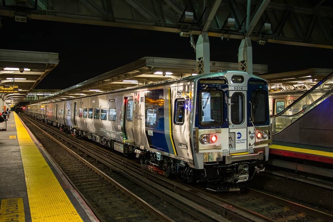 - MTA Long Island Rail Road 2017-2018 Kawasaki Rail...