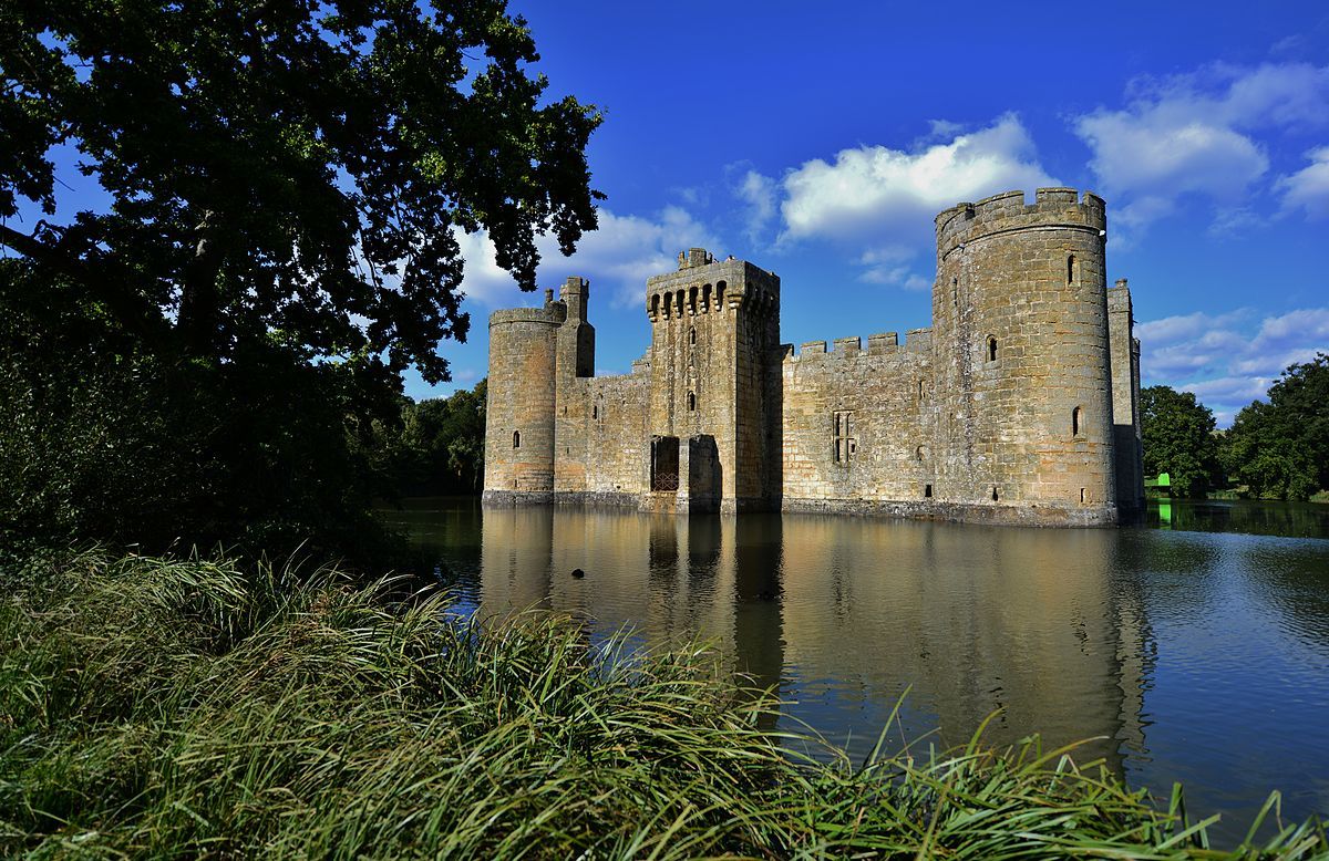 Ancient to Medieval (And Slightly Later) History - Bodiam Castle, East ...