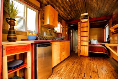 smallandtinyhomeideas:<br /><br />HUMMINGBIRD MICRO HOME / hat tip to Michael Janzen of Tiny House Living