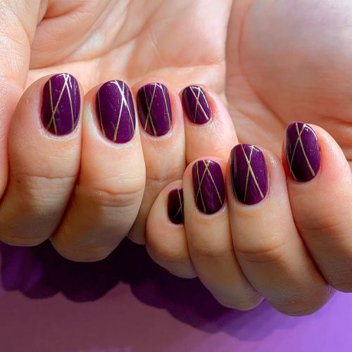 Simple tinsel geometric nails for Miss @jessica.mcmillan! She...