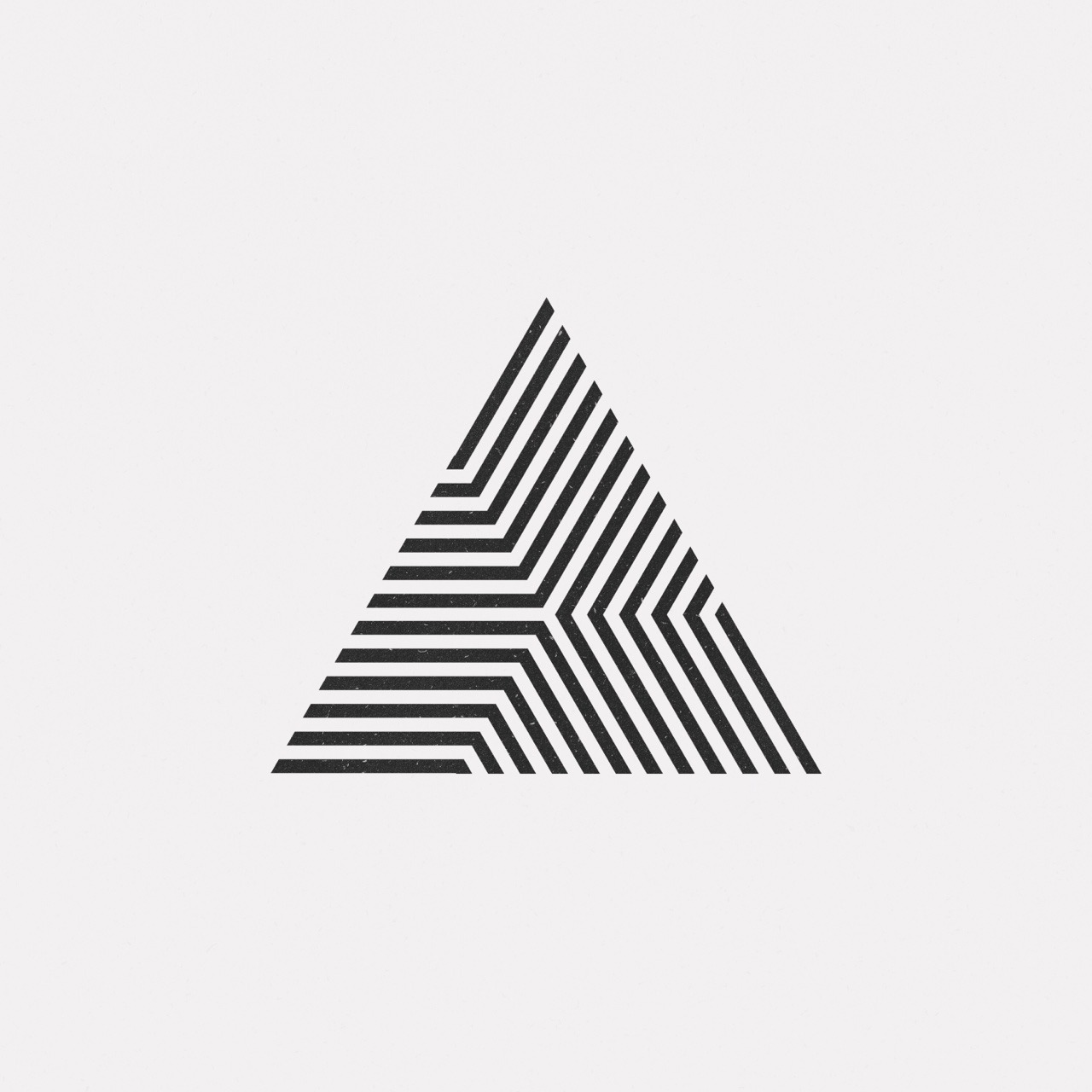 Pin by 崴 羅 on Minimalism | Triangle graphic design, Triangle graphic ...