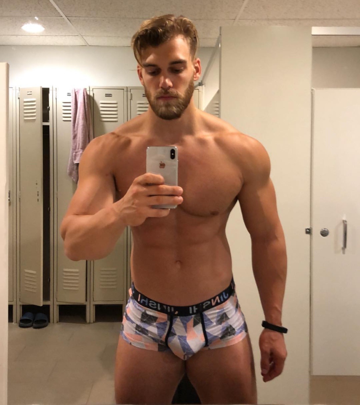 Onlyfans guy on 18 Male