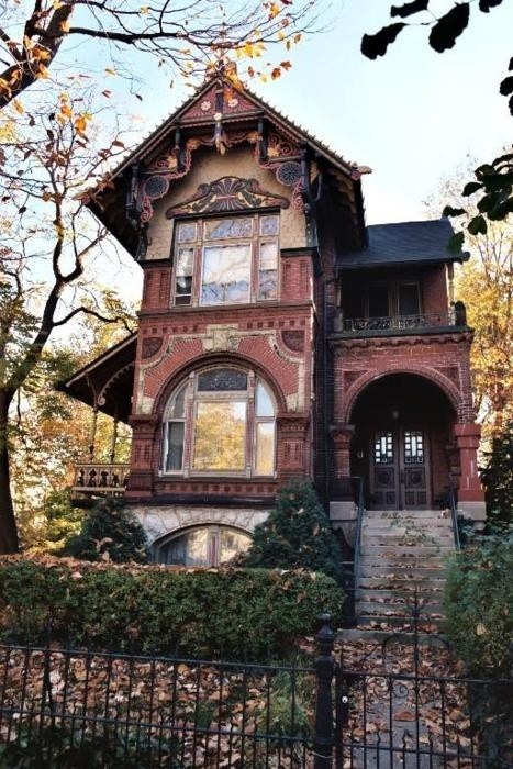 steampunktendencies:Victorian Style Houses 