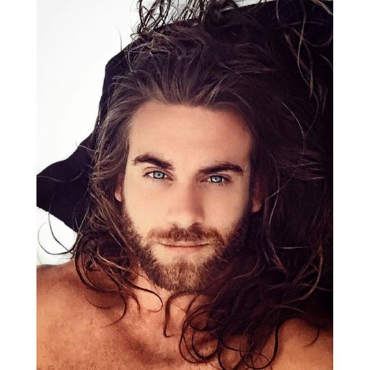 Brock O'Hurn 6 feet 7 inches tall! I love tall menespecially talk men  that look like him.ok..just him 😈😈