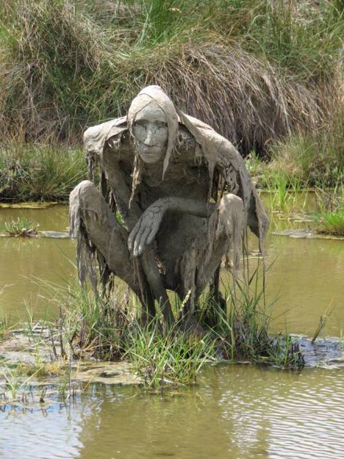 excited-dad:thefabulousweirdtrotters:Homo Algus, Marais de...