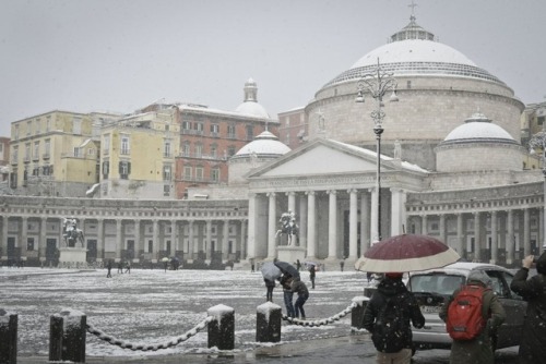 bucciluigi:Napoli sotto la neve - 27/03/2018