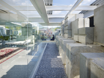 Glass House for Diver / naf architect  design