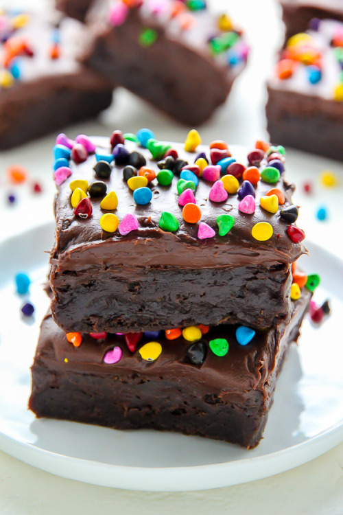 sweetoothgirl:Super Fudgy Chocolate Frosted Brownies