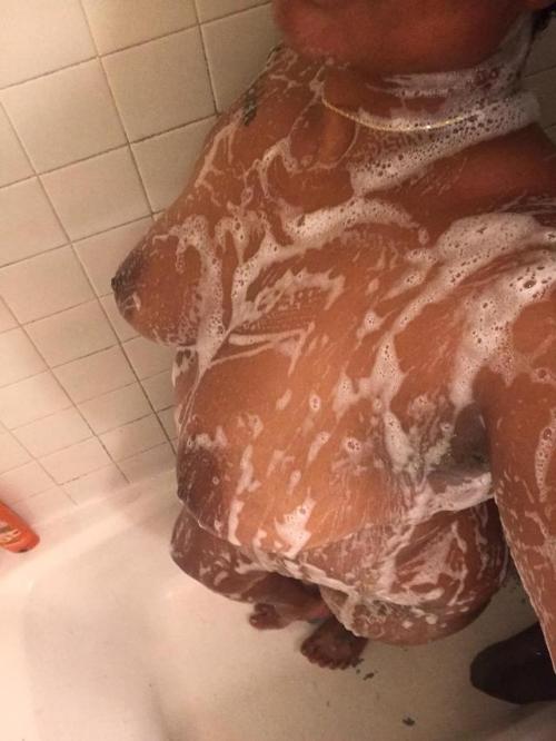 wifey-thick:Shower Flow 