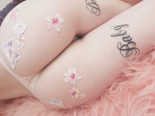 lacypaws:angelic butt ♡