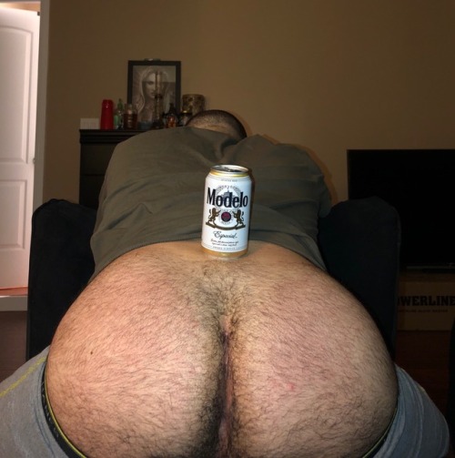 semi-str8-mexxxican:semi-str8-mexxxican:I’d drink that beer...