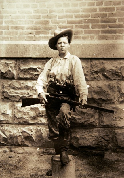 peashooter85:Outlaw Pearl Hart, famous for being the first...