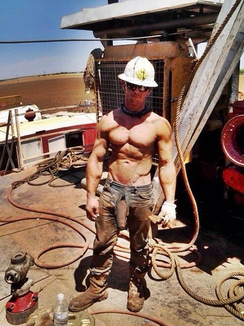 stinkystraightalpharedneck:time to clean up some major man...