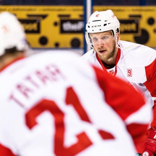 Abby is back in the line-up tonight | #lgrw #detvsstl (at...