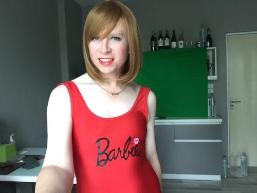 justinets:Barbie in red.You are so beautiful in red sweetie!