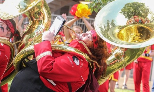 fatgirlsdoingthings:just a fat girl playing some sweet tuba...