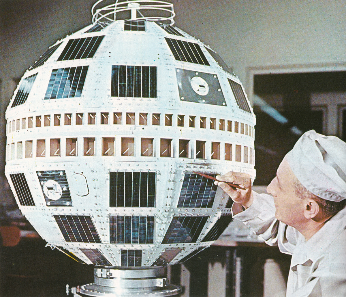 Historical Spaceflight — July 10, 1962, Telstar 1 is ...