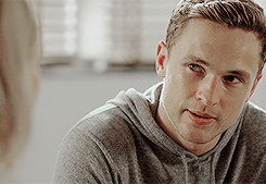 [Image: tumblr_inline_oyddwlTwmi1rifr4k_540.gif]