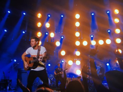 dailyniallnews:Flicker World Tour Holmdel 09/15/18