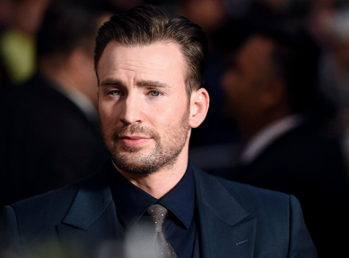 dailychrisevans:Chris Evans at the premiere of ‘Before We Go’...