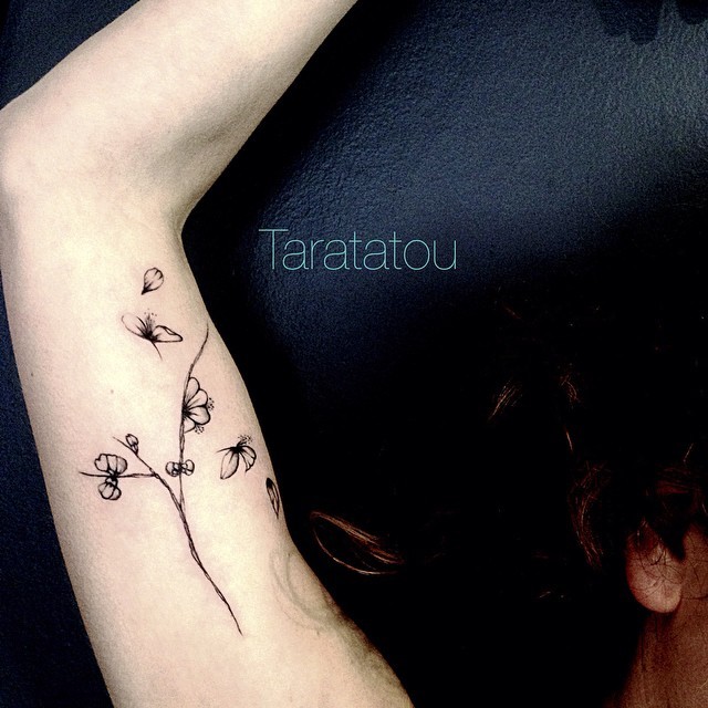 Taratatou Tattoo Tatouage Fleurs Sakura Cerisiers